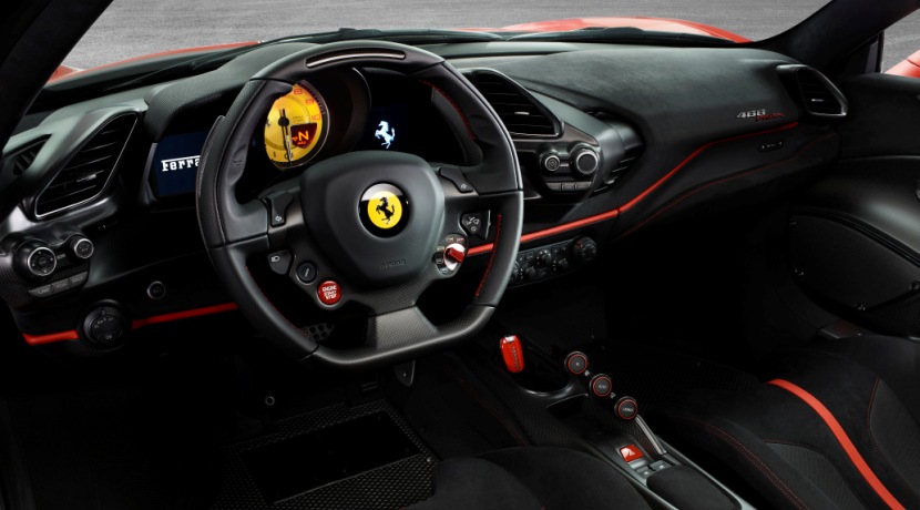 Ferrari 488 Track 